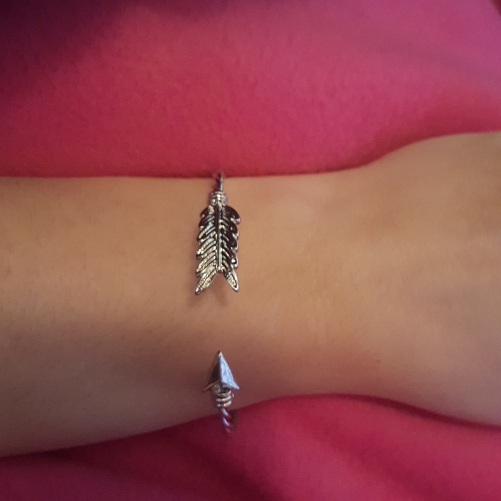 Arrow braclet